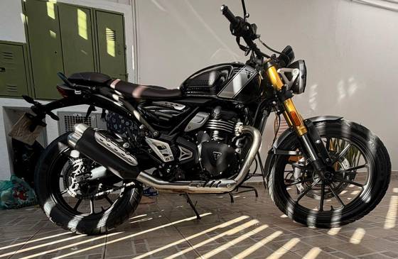 TRIUMPH SCRAMBLER 400 X 